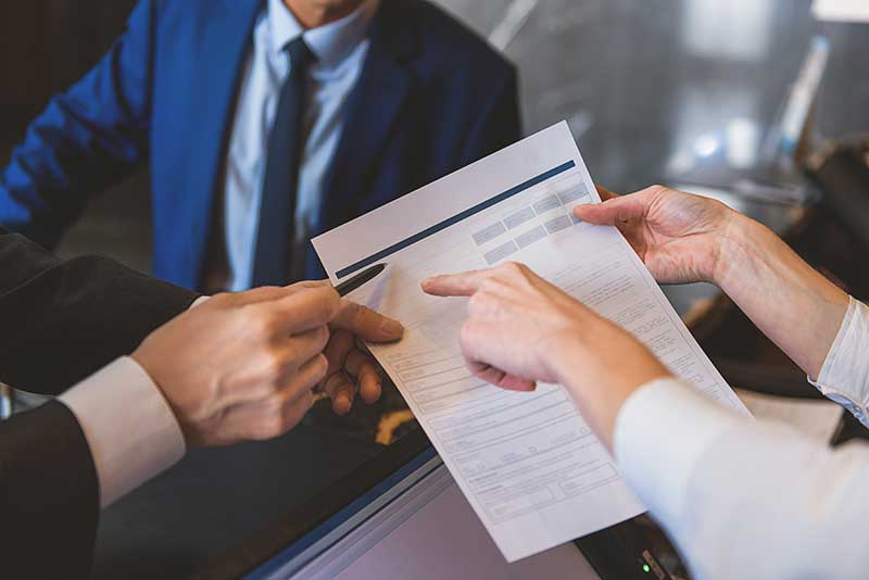 Contesting a will during the probate administration can produce complications to the execution of the estate